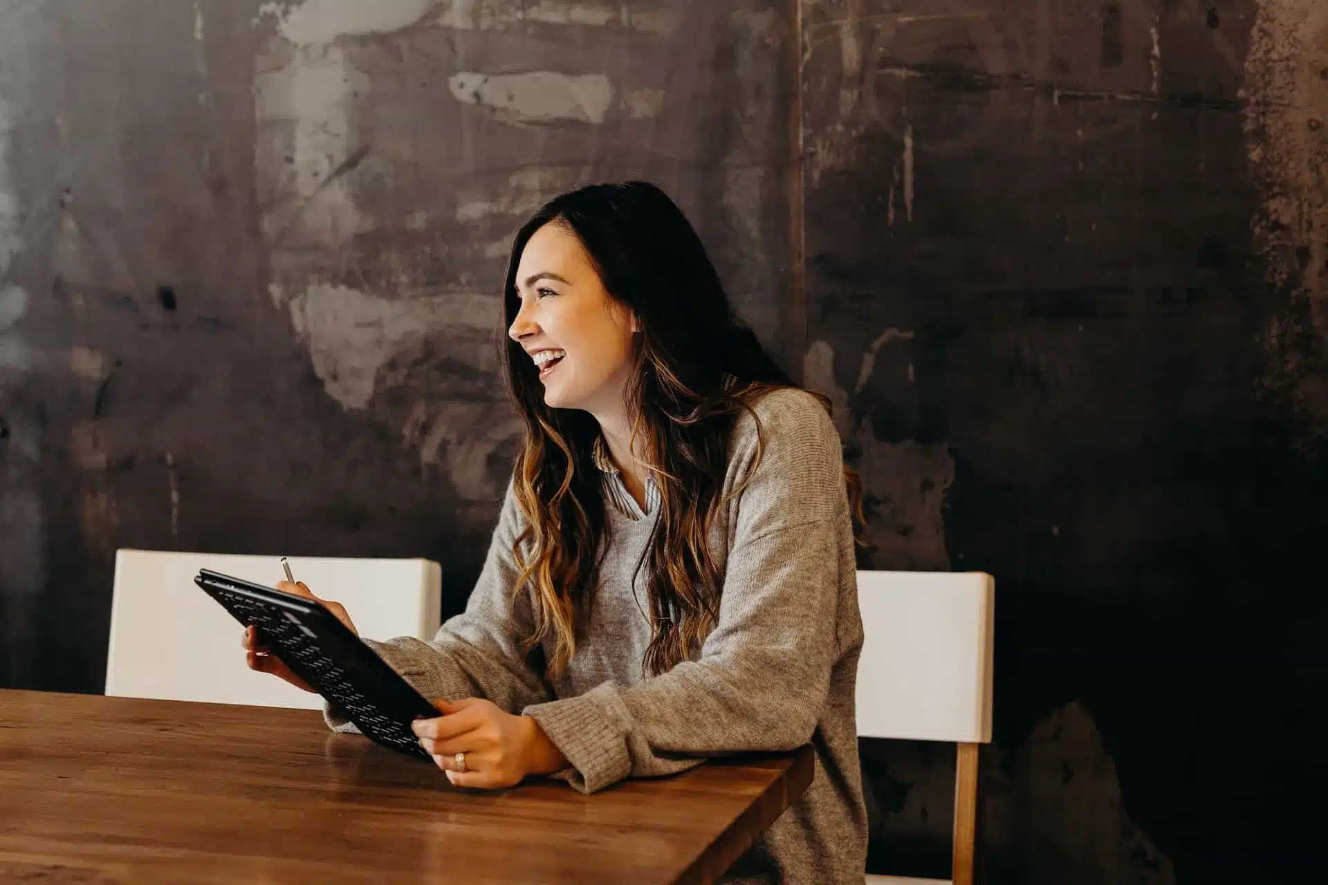6 astuces efficaces à mettre en place pour attirer les talents de l'industrie